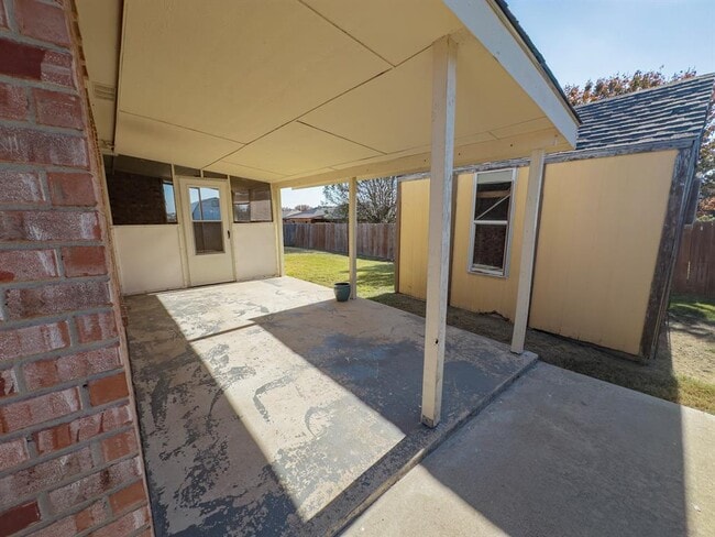 Building Photo - 3806 Fieldcrest Dr