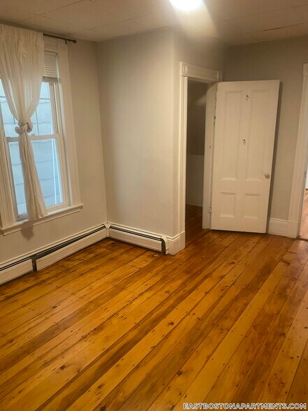 Building Photo - 31 Falcon St