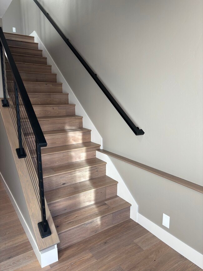 Building Photo - 762 Geoglein -3