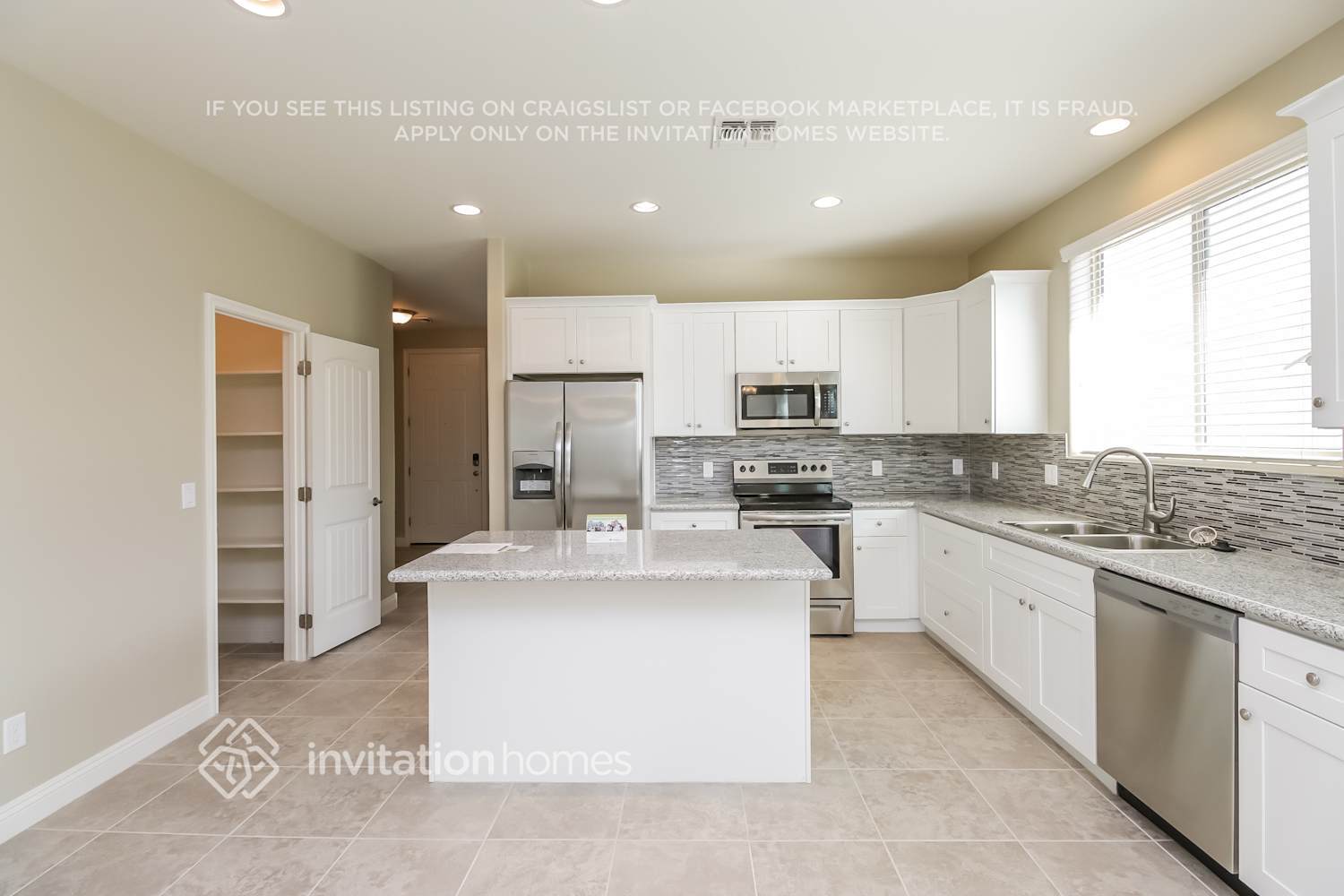 Building Photo - 1063 W Brangus Way