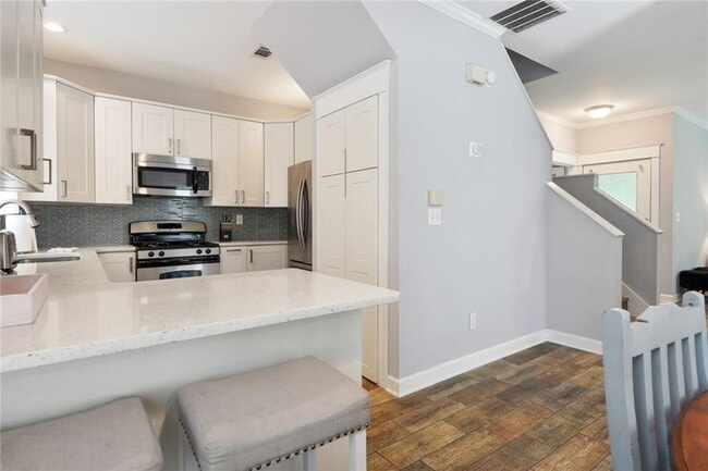 Building Photo - 310 Glenwood Ave SE