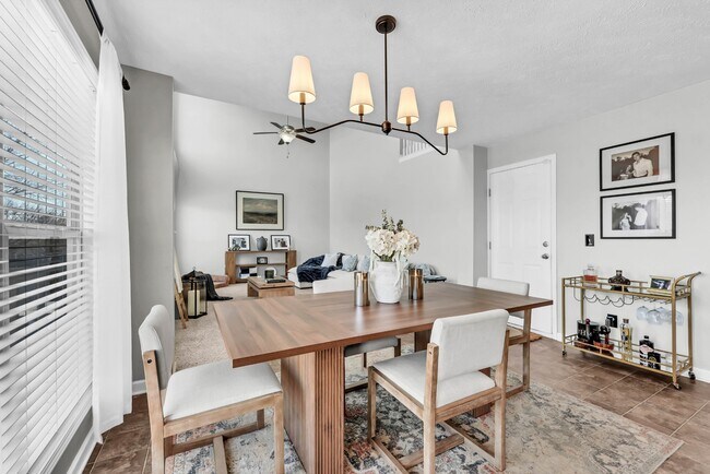 Building Photo - 3460 Oak Creek Dr