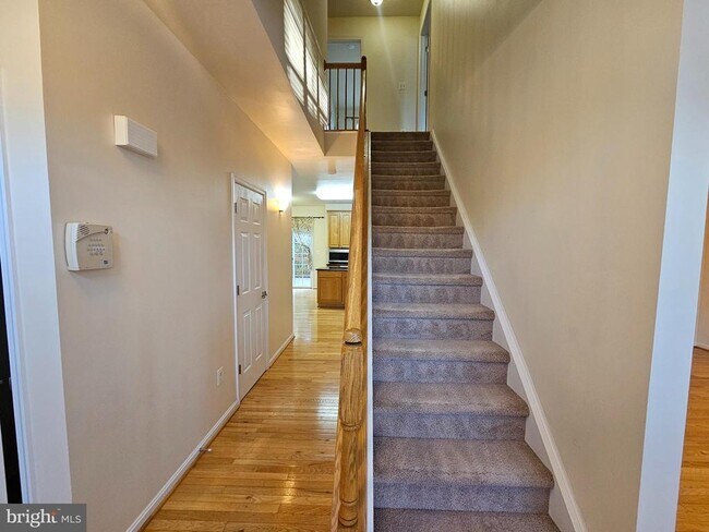 Building Photo - 6125 Hot Spring Ln
