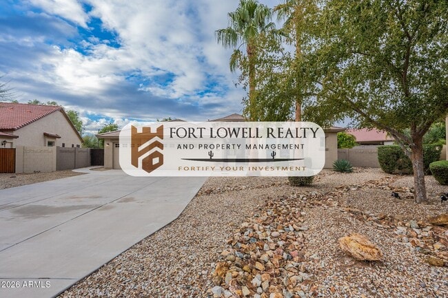 Building Photo - 13354 W San Miguel Ave