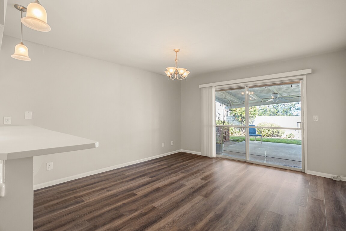 Building Photo - 205 E Old Mill Rd