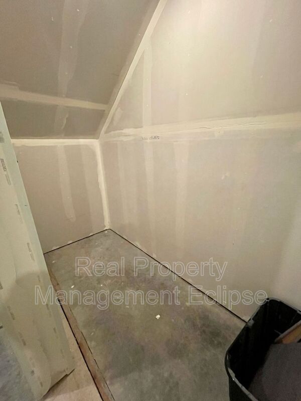 Building Photo - 10938 NE 189th St