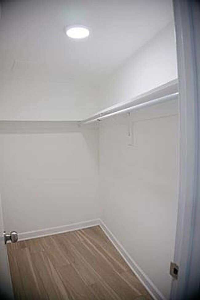 Building Photo - Beautifully Remodel Top-Level Condo!