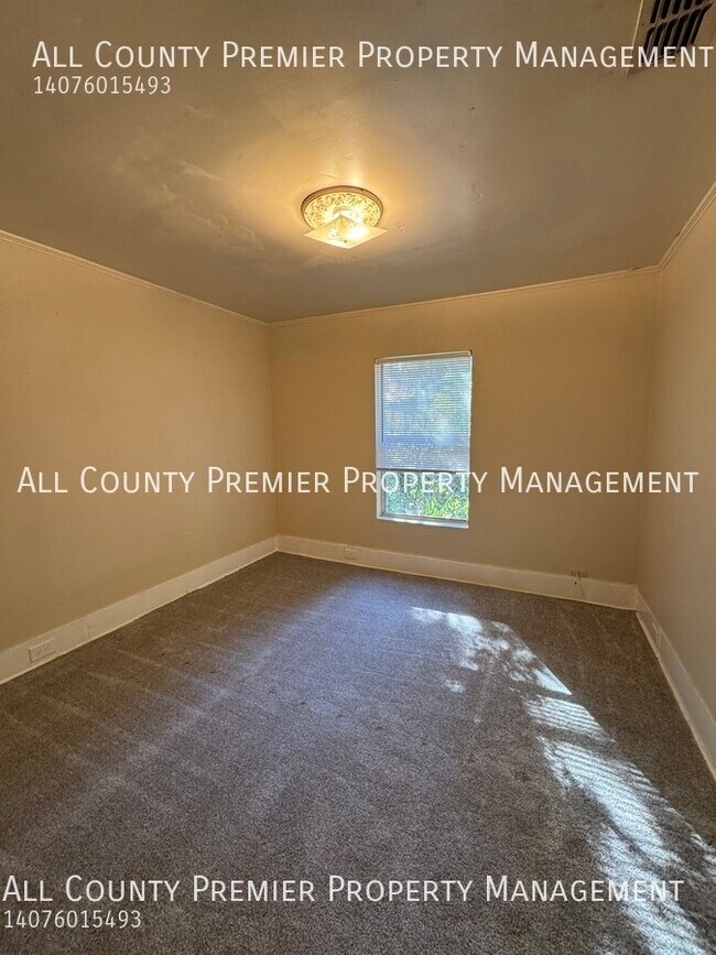 Building Photo - 511 S Dollins Ave