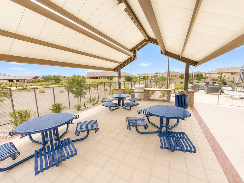 Building Photo - 4043 E Brisa Dr