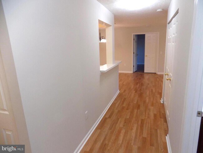 Building Photo - 2056 Quaker Way