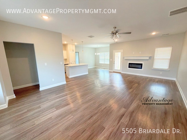 Building Photo - 5505 Briardale Dr