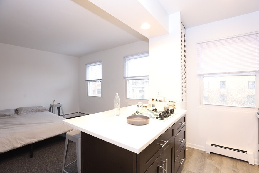 Building Photo - 520 Aldine