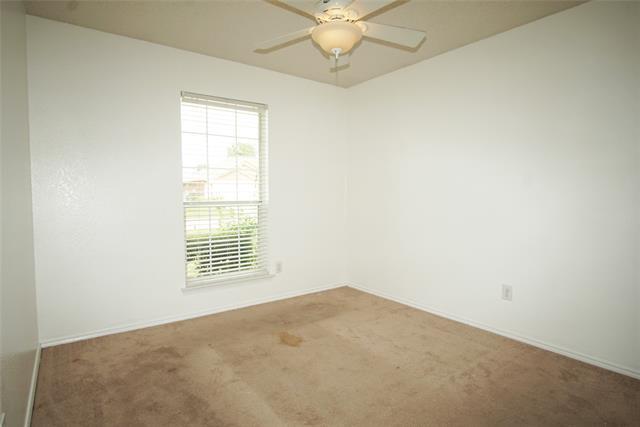 Building Photo - 506 White Swan Dr