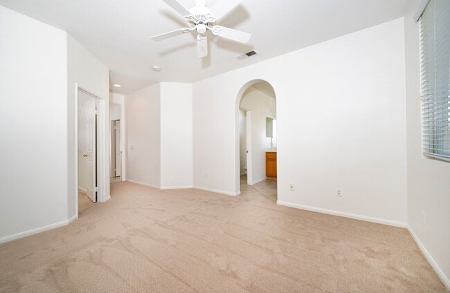 Building Photo - Charming Single Level Home in Oceanside