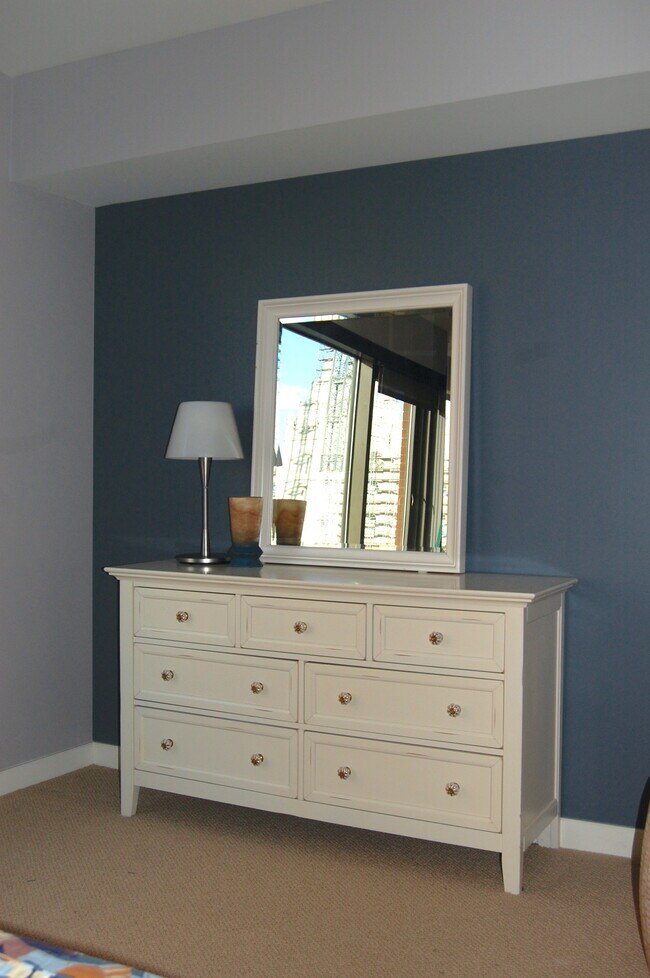 Building Photo - 55 W S Temple