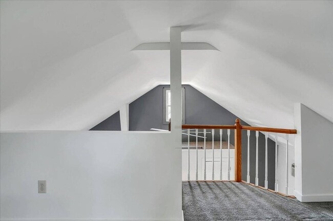 Building Photo - 205 Hudson St