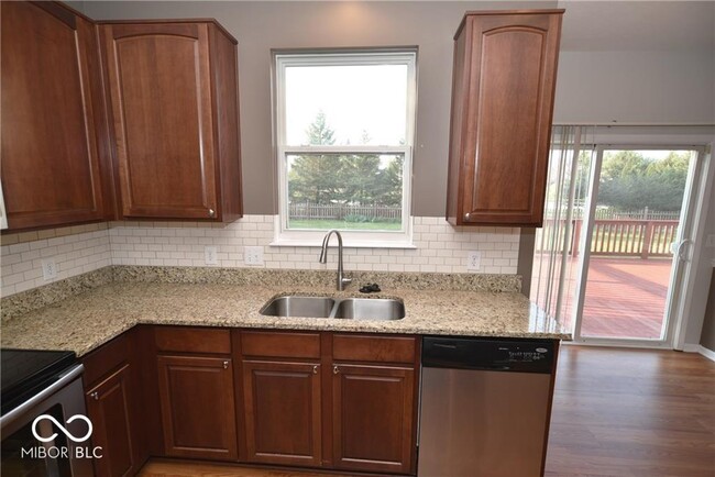 Building Photo - 5742 Cantigny Way N