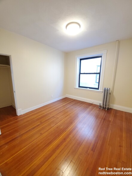 Apt 15 1bed/1bath - 1688 Beacon St