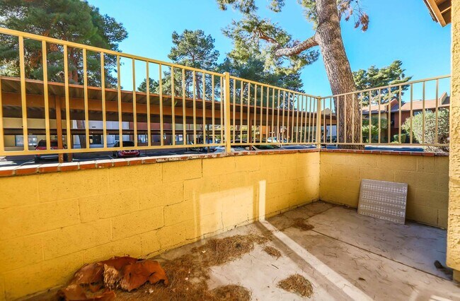 Building Photo - FULLY Remodeled 3-Bedroom Townhouse