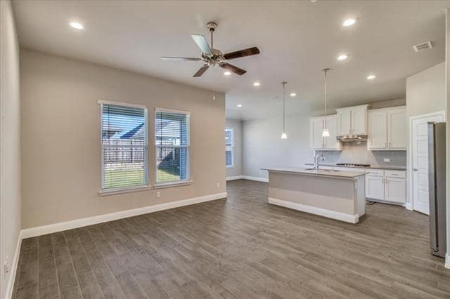 Building Photo - 2205 Blackcap St