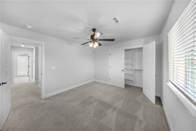 Building Photo - 1140 Hope St