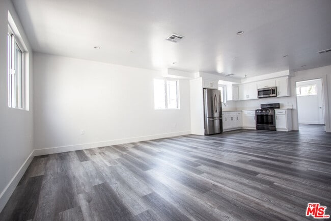 Building Photo - 2208 Hauser Blvd