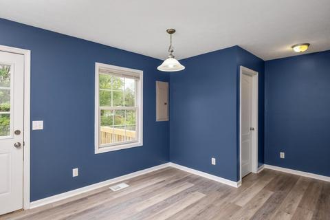 Building Photo - 137 Suter St
