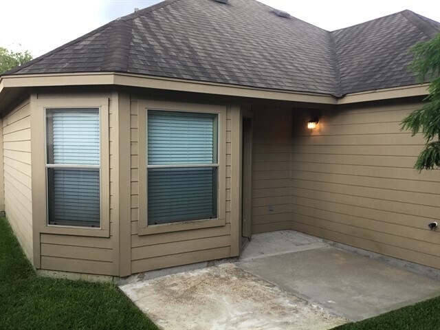 Building Photo - 2411 Morgan Ridge Ln