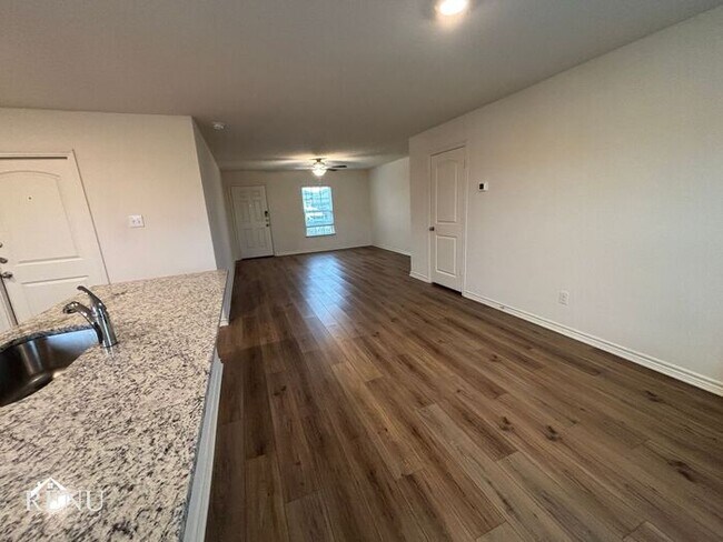 Building Photo - Coming Soon! First Month Free!