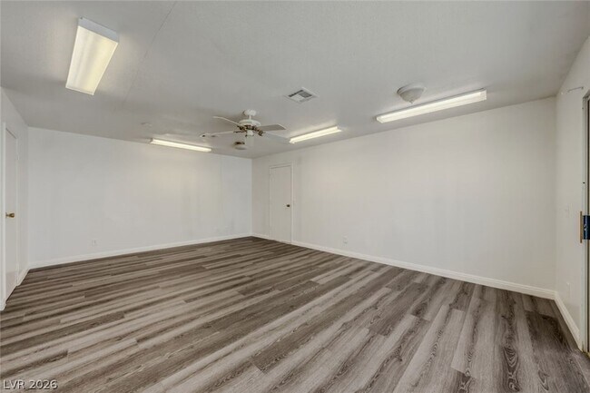 Building Photo - 6760 W Oakey Blvd