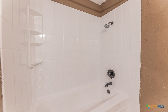 Building Photo - 3006 Belmont Dr