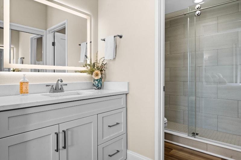 Building Photo - 812 Shepard St