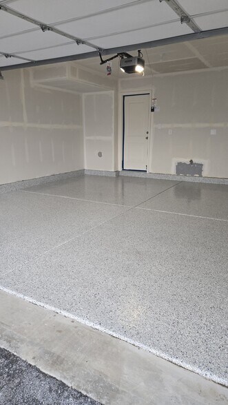 Building Photo - 2227 Glacier St