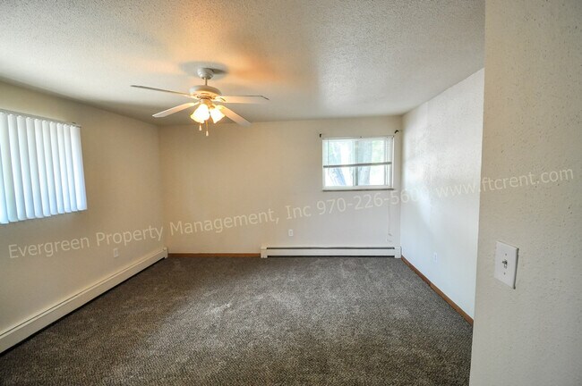 Building Photo - 927 James Ct