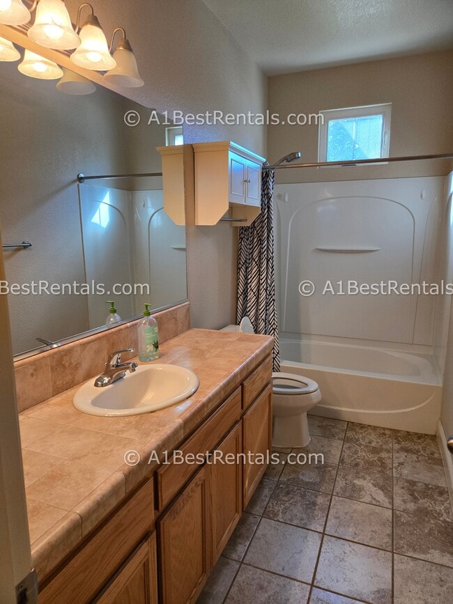 Building Photo - 1271 Grange Way