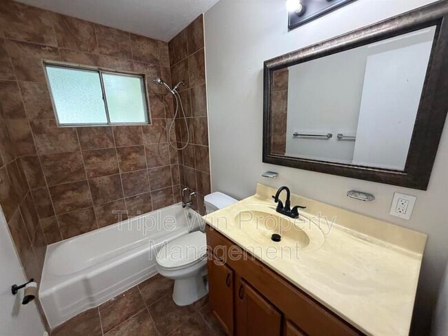 Building Photo - 1439 Widefields Ln