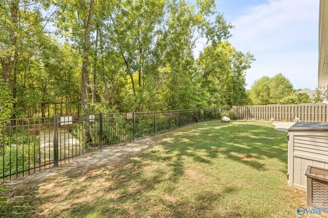 Building Photo - 26 Cobbs Cove Way SE