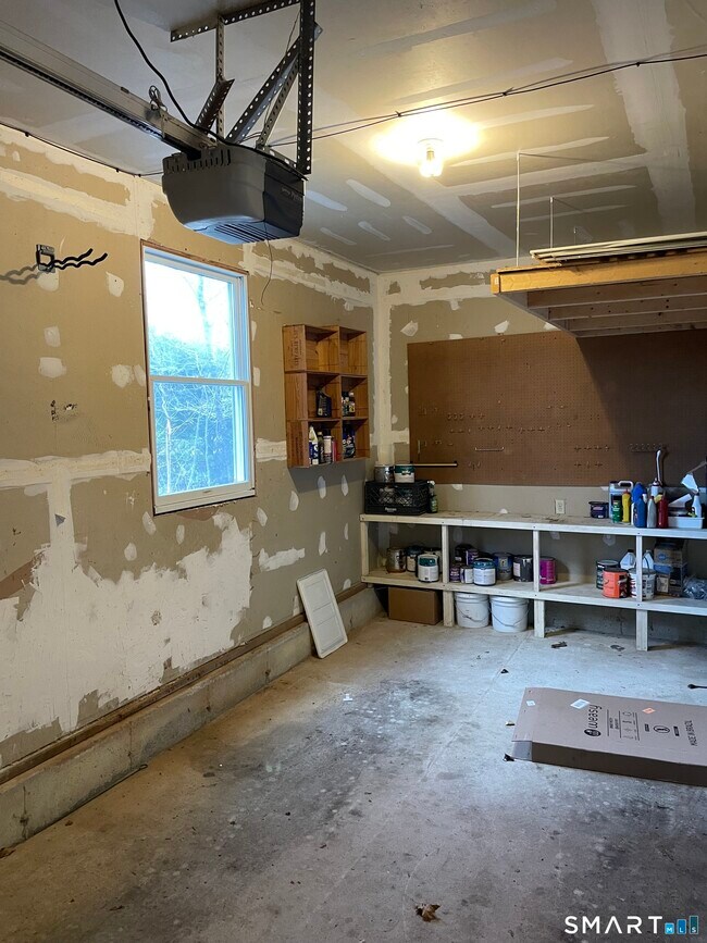 Building Photo - 34 Rossi Ave