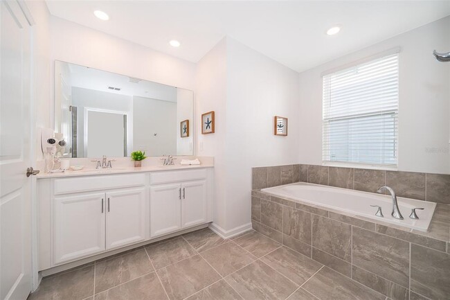 Building Photo - 8889 Cabot Cliffs Dr