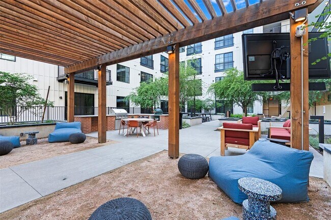 Building Photo - 4315 S Congress Ave