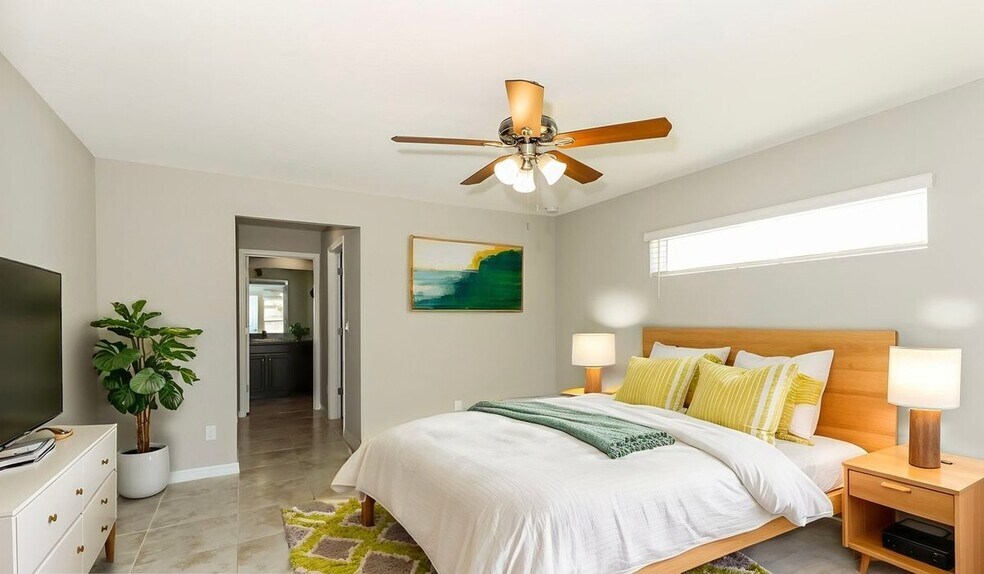 Building Photo - 4736 Manila Ave