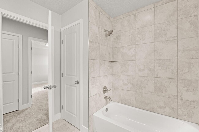Building Photo - 4030 Silver Springs Road NE
