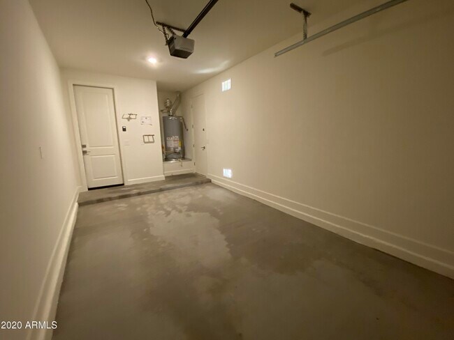 Building Photo - 18408 W Mountain Sky Ave