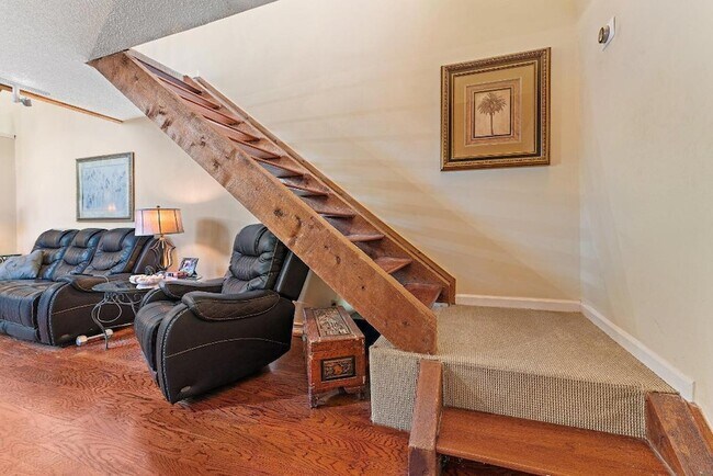 Building Photo - 1605 US-1