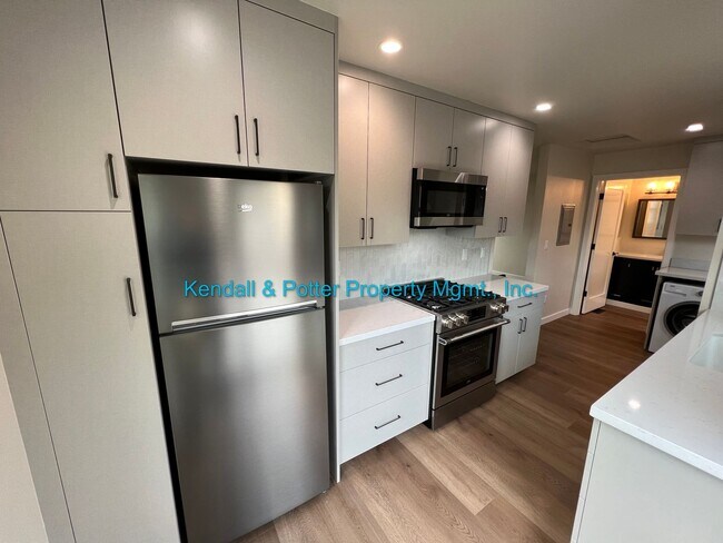 Building Photo - 360-370 10th Avenue