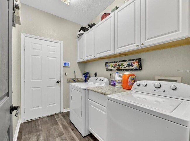 Building Photo - 11414 Bridge Pine Dr