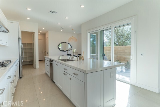 Building Photo - 301 Baluster