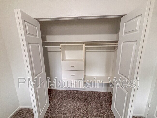 Building Photo - 4675 S 1300 E