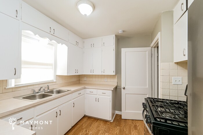 Building Photo - 10808 E 58 St