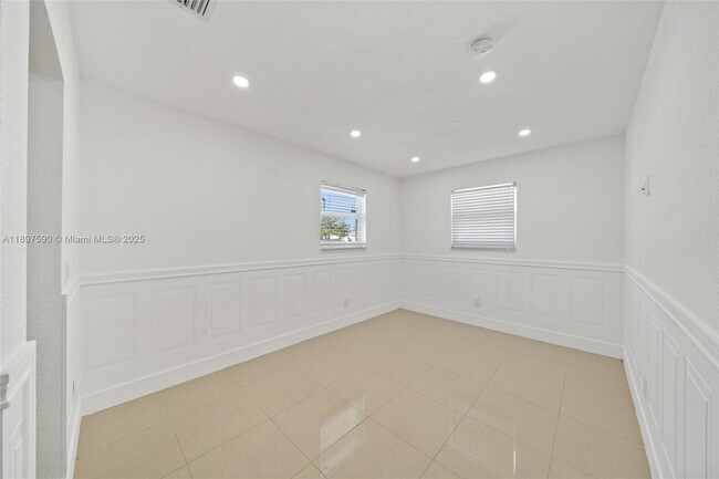 Building Photo - 845 NW 2nd St